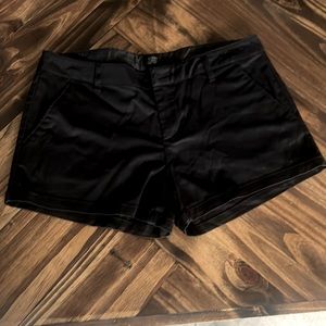 Solid black VOLCOM womens shorts, Size 9